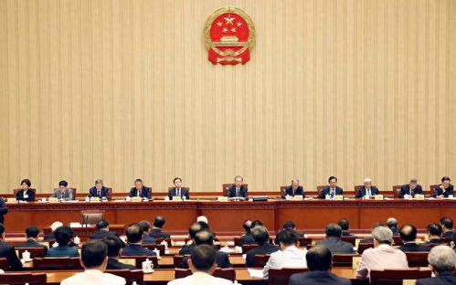 新聞8點(diǎn)見(jiàn)丨1萬(wàn)億元特別國(guó)債發(fā)行 國(guó)內(nèi)成品油價(jià)格二連降 海璽會(huì)議服務(wù)